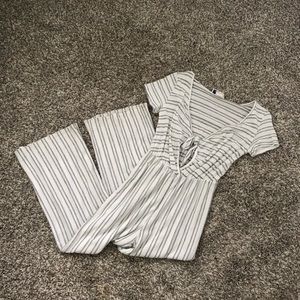 BNWT jumpsuit with tie cutout